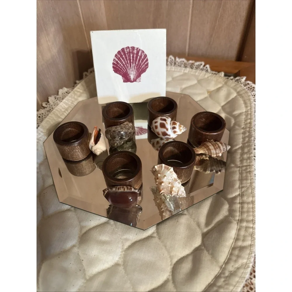 Set 6 Seashell and Wood Napkin Rings Nautical Coastal Decor Vintage Wooden w/Box